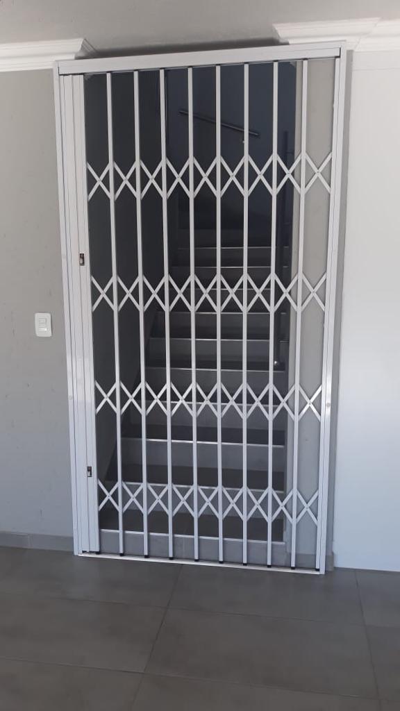 Security Gates in Melville